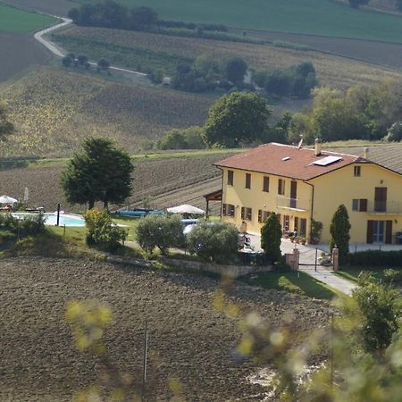 B&B Villa Olesia Ostra Buitenkant foto