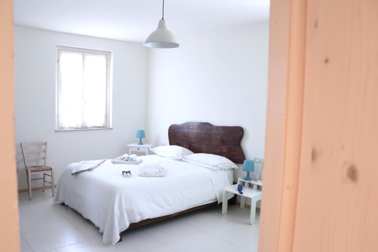B&B Villa Olesia Ostra Buitenkant foto