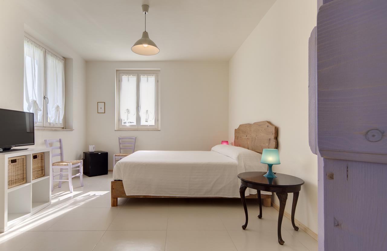 B&B Villa Olesia Ostra Kamer foto