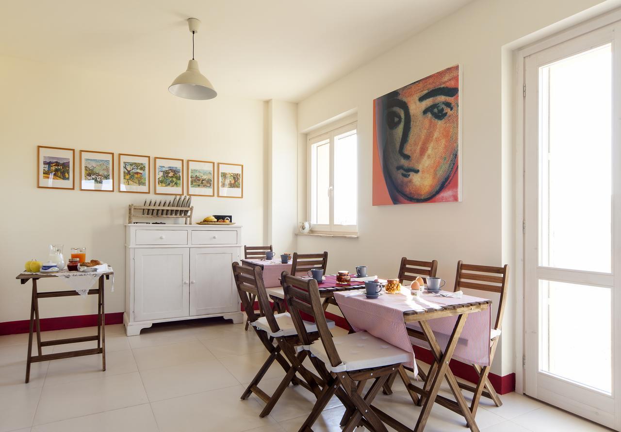 B&B Villa Olesia Ostra Buitenkant foto