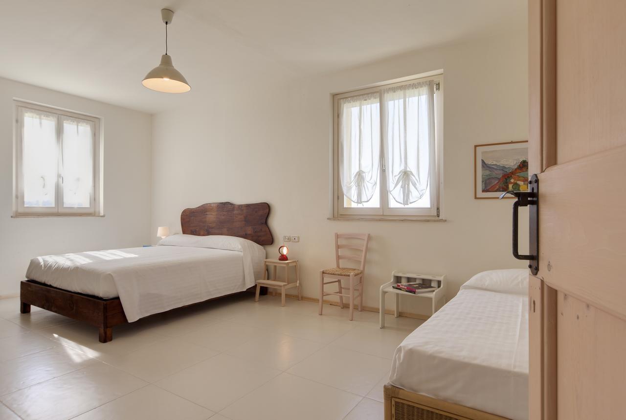 B&B Villa Olesia Ostra Buitenkant foto