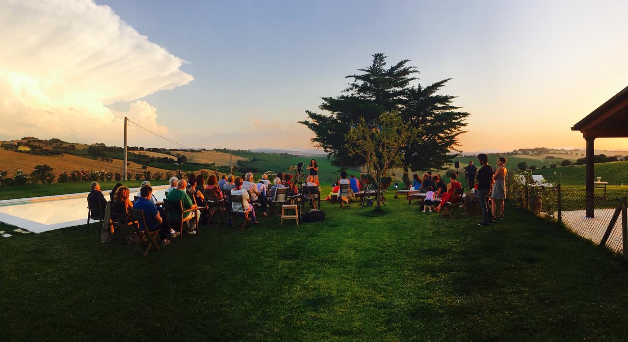 B&B Villa Olesia Ostra Buitenkant foto