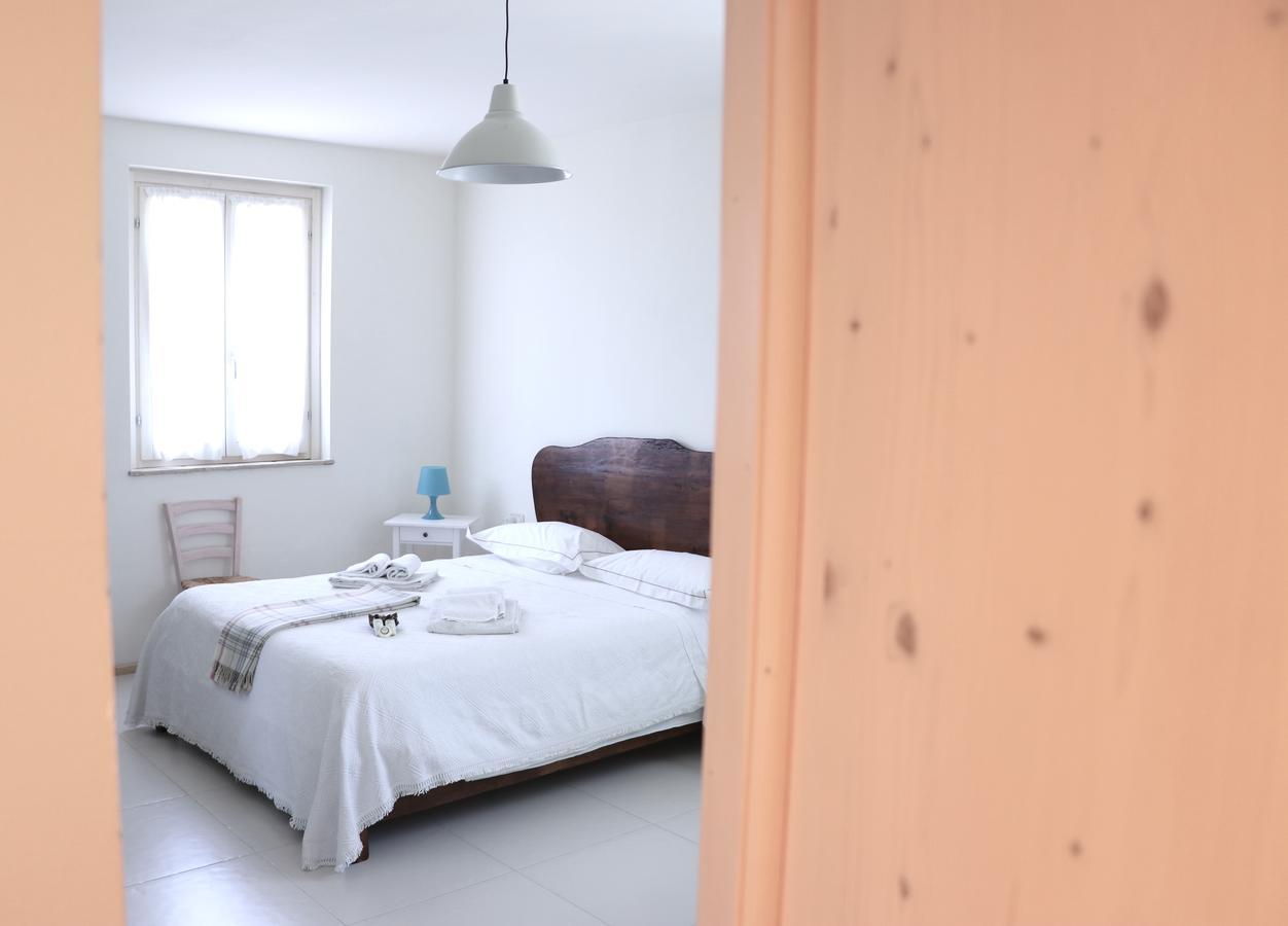 B&B Villa Olesia Ostra Buitenkant foto