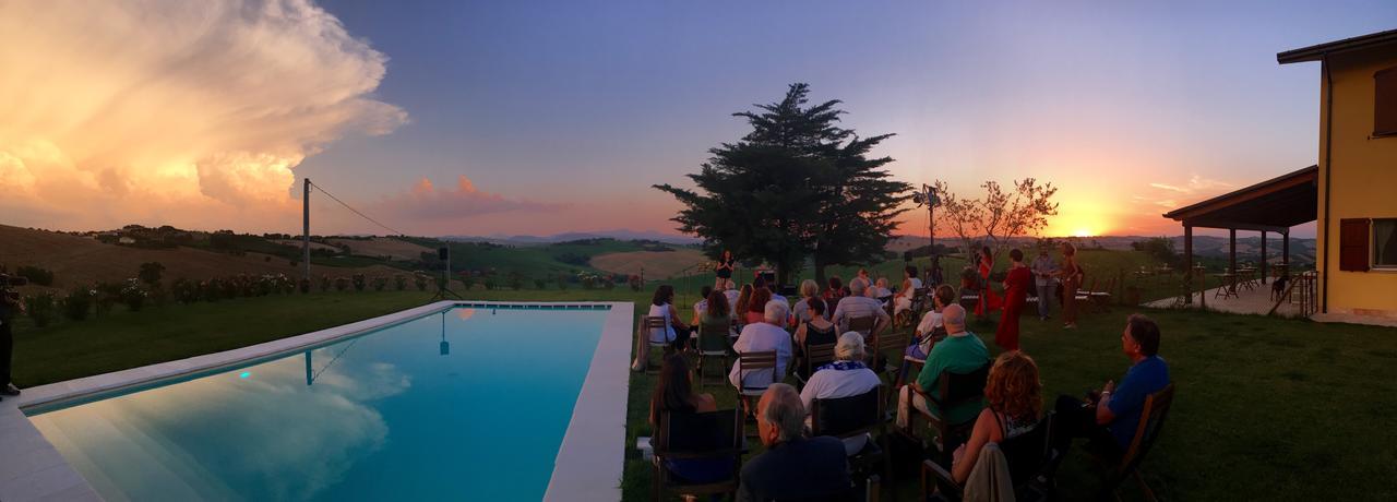 B&B Villa Olesia Ostra Buitenkant foto